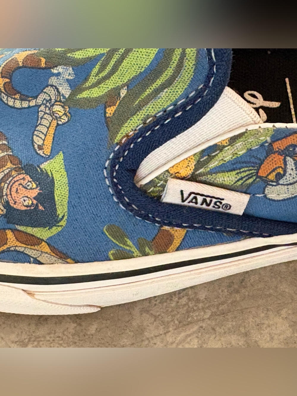 Rare Vans Disney Jungle Book slip-on sneakers featuring a vibrant blue jungle - Picture 8 of 9